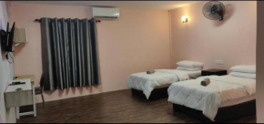 Tazrah roomstay (1 queen or 2 twin super single room)